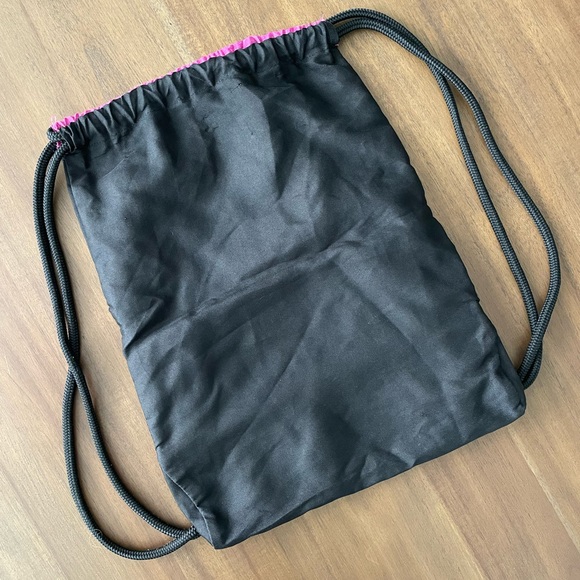 Adidas Drawstring Bag - Picture 9 of 9